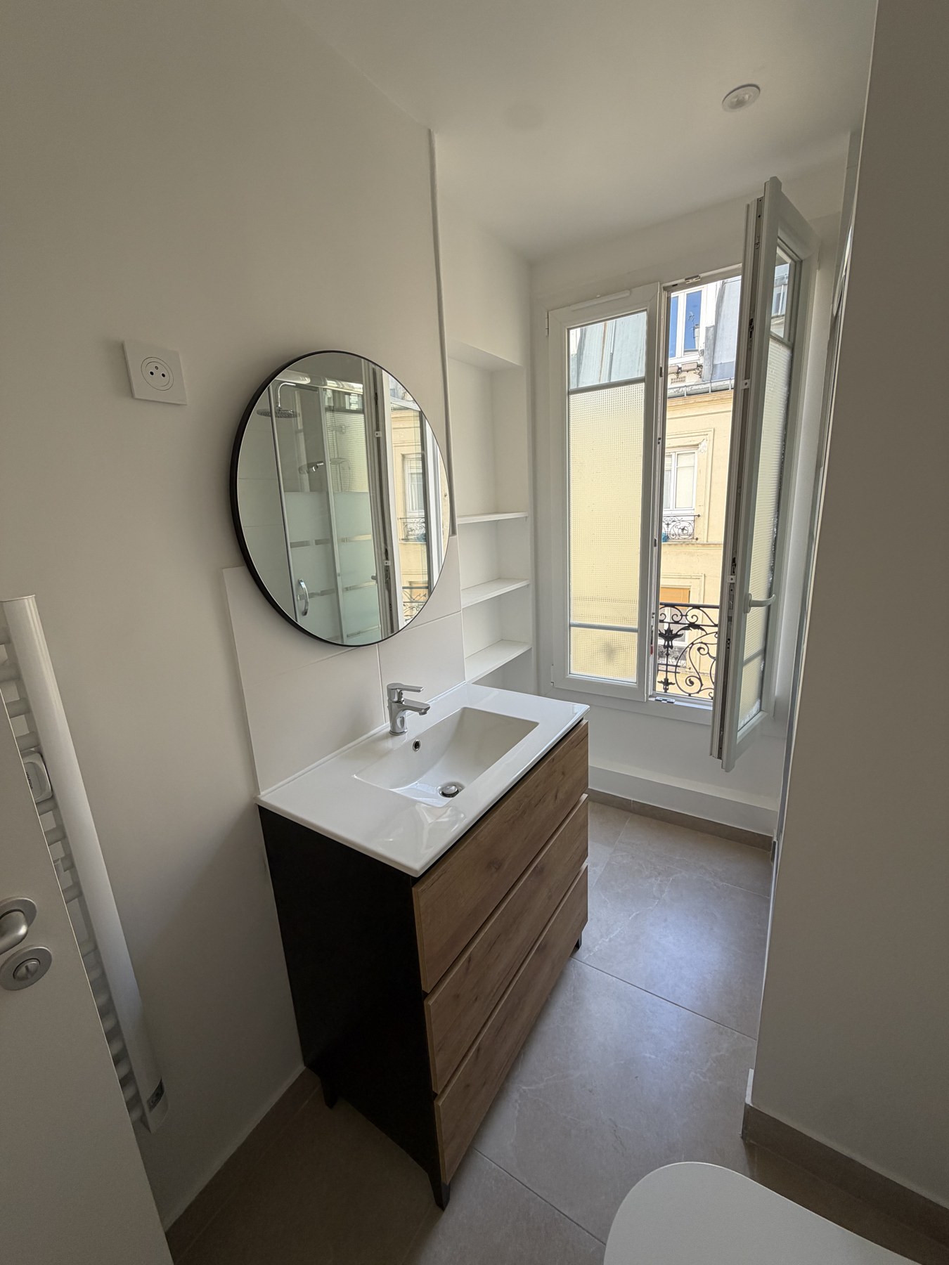 Salle d’eau — appartement rue Fondary