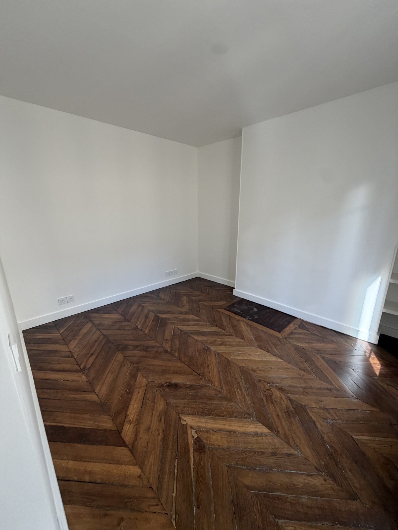 Pièce parquetée — appartement rue Fondary